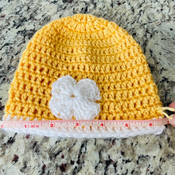 Handcrafted crochet baby dress - Picture 2 of 8